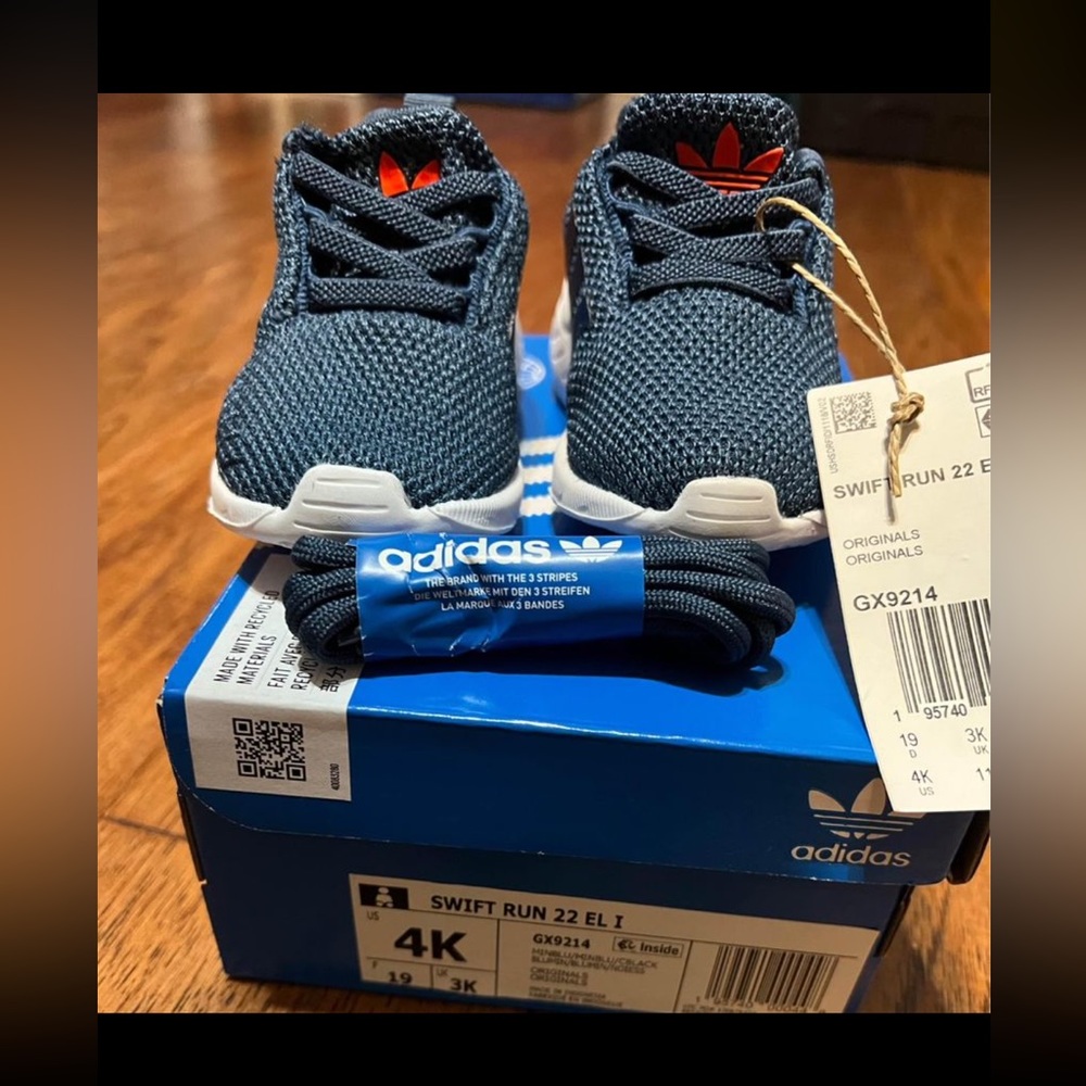 adidas Infant/Toddler Swift Run 22-Mineral Blue. Size 4K. New, never worn!